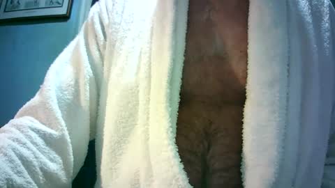 Snapshot of handymanforyou177322 chatting on June 20, 9:39 pm handymanforyou177322 online show from June 20, 9:39 pm