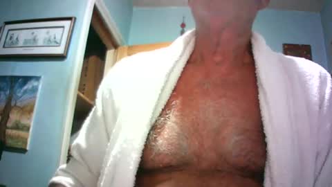 Snapshot of handymanforyou177322 chatting on July 26, 9:32 pm handymanforyou177322 online show from July 26, 9:32 pm