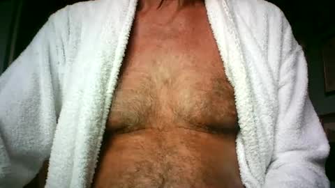 Snapshot of handymanforyou177322 chatting on July 28, 1:43 pm handymanforyou177322 online show from July 28, 1:43 pm