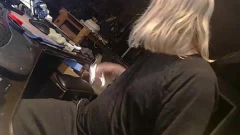 handystud33 online show from April 23, 10:03 am