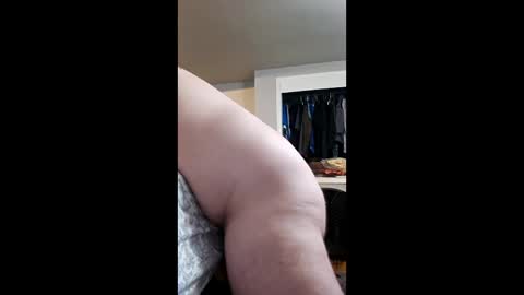 hanes1711 online show from April 10, 1:27 pm