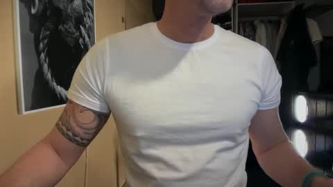 Snapshot of hankmoody6 chatting on January 10, 5:02 pm hanky online show from January 10, 5:02 pm