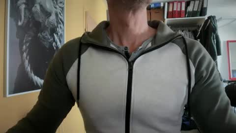 Snapshot of hankmoody6 chatting on March 10, 11:21 am hanky online show from March 10, 11:21 am