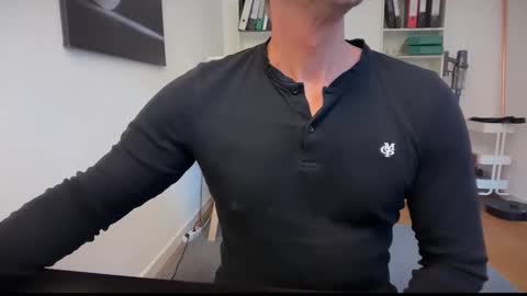 Snapshot of hankmoody6 chatting on October 15, 12:38 pm hanky online show from October 15, 12:38 pm