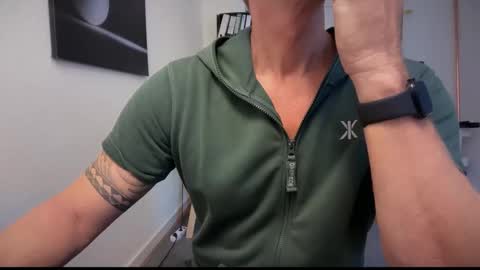 Snapshot of hankmoody6 chatting on October 17, 9:45 am hanky online show from October 17, 9:45 am