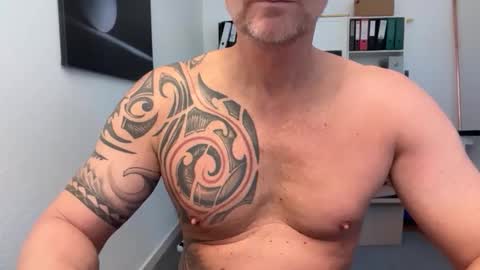 Snapshot of hankmoody6 chatting on November 3, 9:21 am hanky online show from November 3, 9:21 am