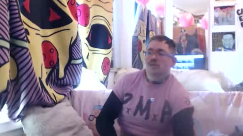 Snapshot of hankrams chatting on February 12, 8:04 pm hank rams online show from February 12, 8:04 pm