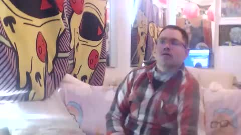 Snapshot of hankrams chatting on February 21, 4:19 pm hank rams online show from February 21, 4:19 pm