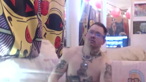 Snapshot of hankrams chatting on February 24, 4:16 pm hank rams online show from February 24, 4:16 pm