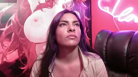 Hanna online show from November 12, 5:13 pm