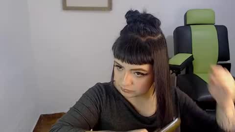 JUANA online show from December 16, 4:02 am