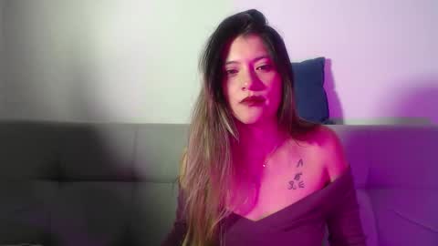 Hanna  online show from March 9, 10:58 pm