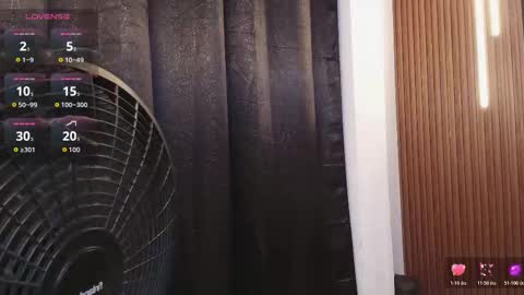 HANNA BECKER online show from March 3, 11:16 am