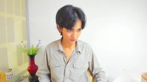 Sara online show from March 4, 5:24 pm