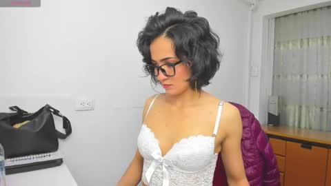 Sara online show from October 22, 7:13 pm