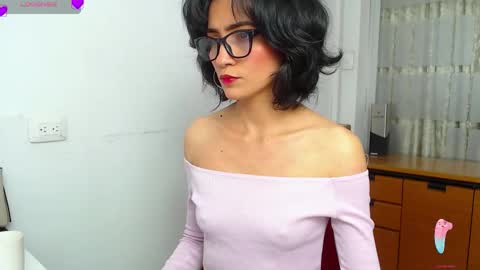 Sara online show from November 6, 5:36 pm