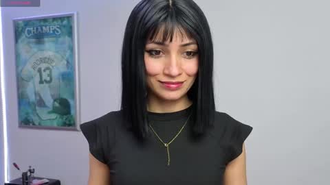 Snapshot of hanna_chloe chatting on June 7, 3:16 pm Sara online show from June 7, 3:16 pm