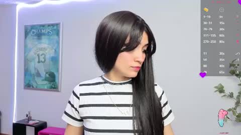 Snapshot of hanna_chloe chatting on June 10, 1:21 pm Sara online show from June 10, 1:21 pm