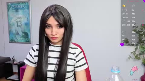 Snapshot of hanna_chloe chatting on June 11, 1:05 am Sara online show from June 11, 1:05 am
