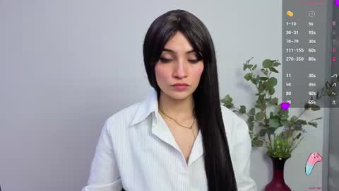 Snapshot of hanna_chloe chatting on June 16, 3:36 pm Sara online show from June 16, 3:36 pm