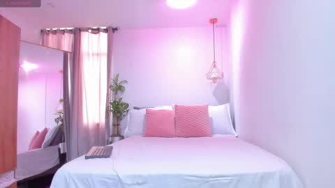 Snapshot of hanna_cupper chatting on February 26, 12:25 pm Hanna online show from February 26, 12:25 pm