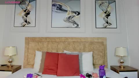 hanna_daze online show from February 21, 11:33 am