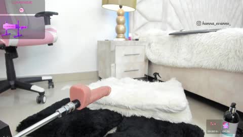 Hanna online show from December 13, 1:37 am