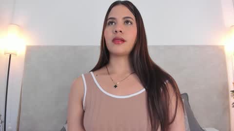 hanna_gomeez online show from February 20, 7:25 pm