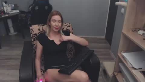 Snapshot of hanna_ha chatting on February 20, 7:30 pm hanna_ha online show from February 20, 7:30 pm