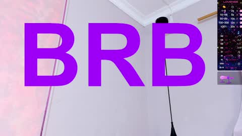 Snapshot of hanna_kiim chatting on January 23, 3:43 pm online show from January 23, 3:43 pm