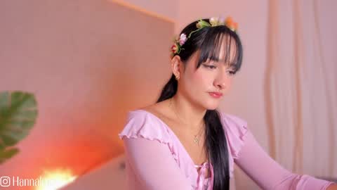 Hanna Lee online show from April 21, 12:00 pm