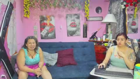 Snapshot of hanna_mature01 chatting on April 29, 12:09 pm Hanna online show from April 29, 12:09 pm