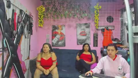 Snapshot of hanna_mature01 chatting on May 15, 12:34 pm Hanna online show from May 15, 12:34 pm