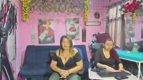 Snapshot of hanna_mature01 chatting on May 30, 12:24 pm Hanna online show from May 30, 12:24 pm
