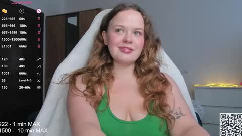 Snapshot of hanna_montanas chatting on September 18, 10:28 am hanna montanas online show from September 18, 10:28 am