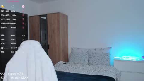 Snapshot of hanna_montanas chatting on September 22, 1:13 pm hanna montanas online show from September 22, 1:13 pm