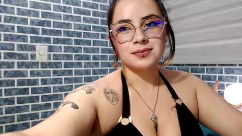 hanna_moons online show from March 22, 2:48 am