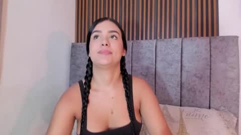 Snapshot of hanna_risso chatting on December 3, 5:55 pm HANNA online show from December 3, 5:55 pm