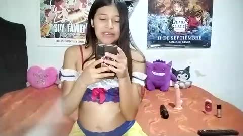 Snapshot of hanna_ross28 chatting on November 8, 4:18 pm Hanna online show from November 8, 4:18 pm