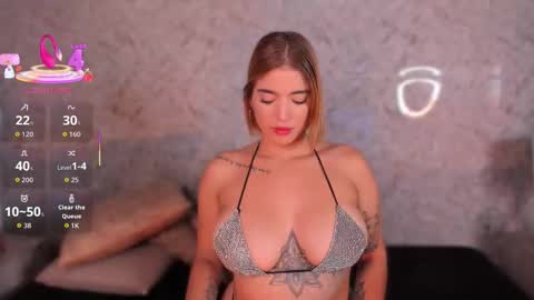 Hanna  online show from December 15, 8:57 pm