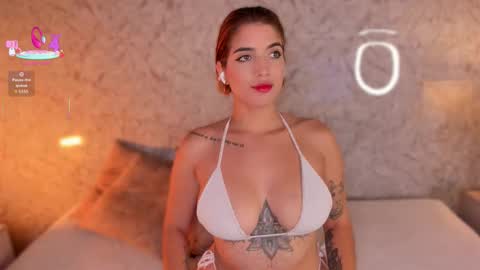 Hanna  online show from February 25, 8:07 pm