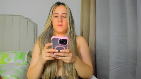 Hanna online show from April 22, 12:46 am