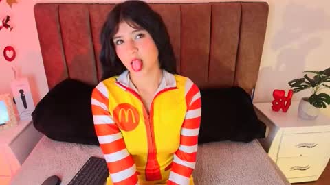 Hanna 3 online show from February 8, 2:53 pm