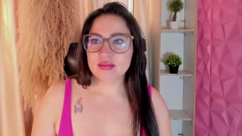 hannabackerr online show from April 22, 11:56 am