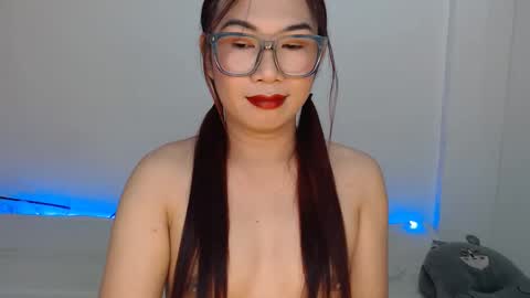 Hannah online show from October 8, 4:43 am