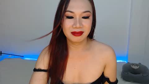 Hannah online show from October 23, 2:11 am