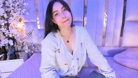 hannacollins_2 online show from December 21, 12:56 pm