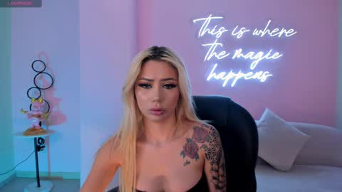  Hanna Connor  online show from February 12, 9:01 pm