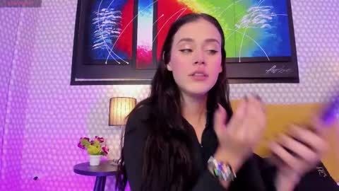 Snapshot of hannadowling_gh chatting on November 20, 3:39 am Hanna online show from November 20, 3:39 am