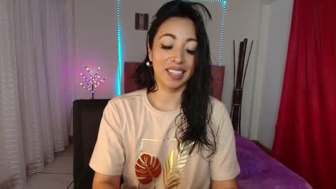 Hanna Gomez online show from February 4, 10:58 pm